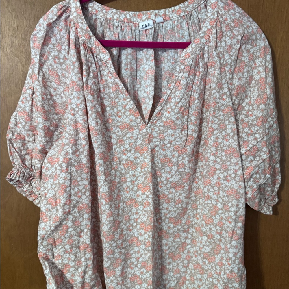 Gap Women's Floral Top - Pink and White, size M